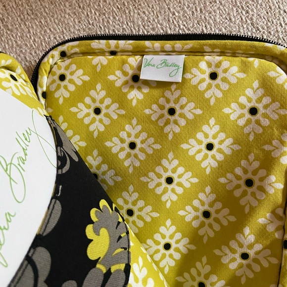 Vera Bradley Baroque iPad Mini or Kindle Zip Cover - Picture 4 of 7